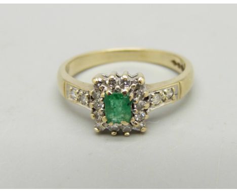 A 9ct gold, emerald and diamond ring, 2.3g, K 