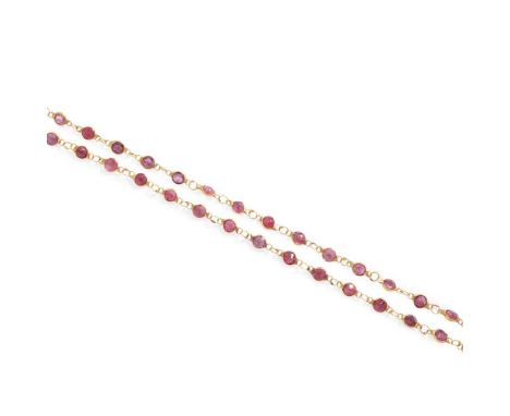 A ruby necklace Spectacle-set with round-cut rubies, unmarkedDimensions:Length:48cm