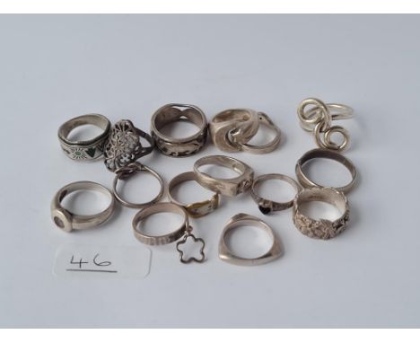 Fifteen vintage silver rings - 67/4gmds