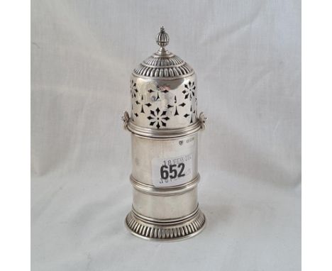 A light house castor with fluted base and cover 6 inches high London 1907 by RC 153 gms 
