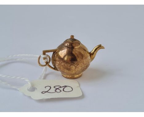 Good plump 9ct teapot charm 2.8g