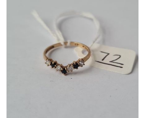 A stone set wish bone ring in 9ct - size K 