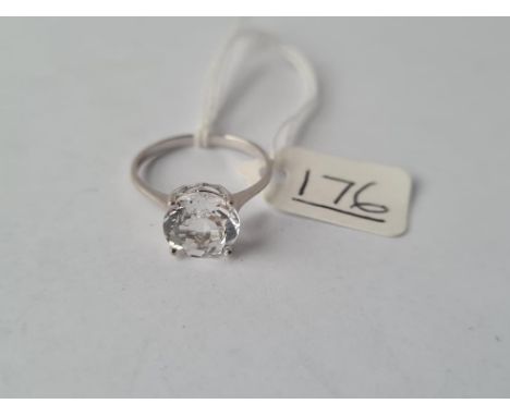 A white gold solitaire goshenite stone ring in 9ct - size N - 1.9gms