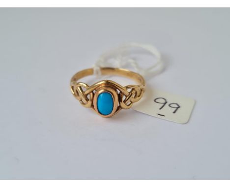 Celtic style turquoise set 9ct ring size T 2.6g