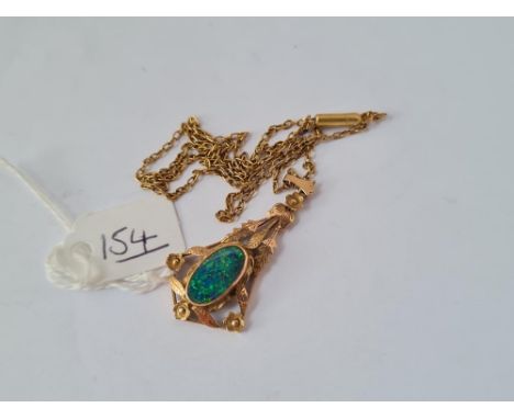 A 9CT PENDANT &amp; CHAIN - VINTAGE LEAF DESIGN SET WITH A BLACK OPAL DOUBLET 