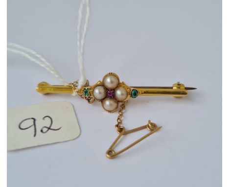 Vintage pearl and stone set brooch in 18ct gold mount 3.1g