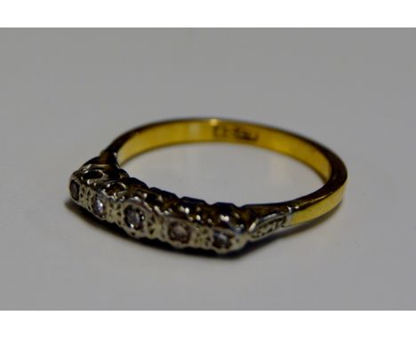 18 CARAT GOLD 5 STONE PLATINUM SET DIAMOND RING - TOTAL WEIGHT = APPROXIMATELY 2.7 GRAMS     