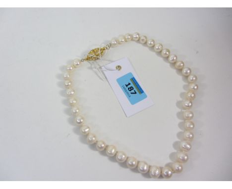 Fresh water pearl necklace with fancy magnetic clasp
