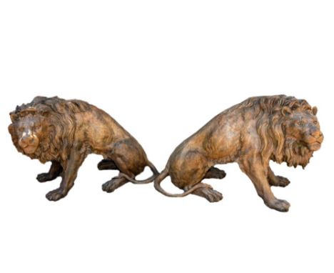 Pair of large bronze Lions. ADDITIONAL PHOTOS, INFORMATION OF THE LOT AND SHIPPING INFORMATION CAN BE REQUEST BY SENDING AN E