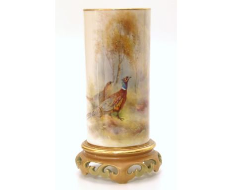 Royal Worcester vase signed Stinton (restoration) Unfortunately we are not doing condition reports on this sale.