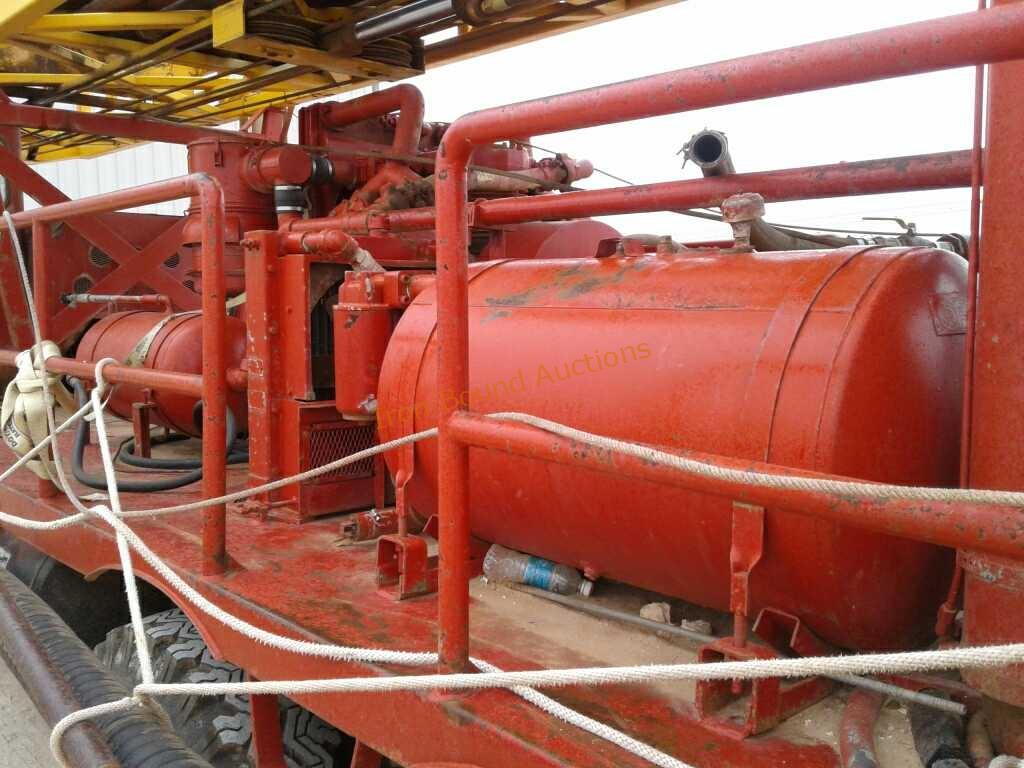 Sanderson Cyclone Drilling Rig TH100 with 300' of drilling pipe. Comes