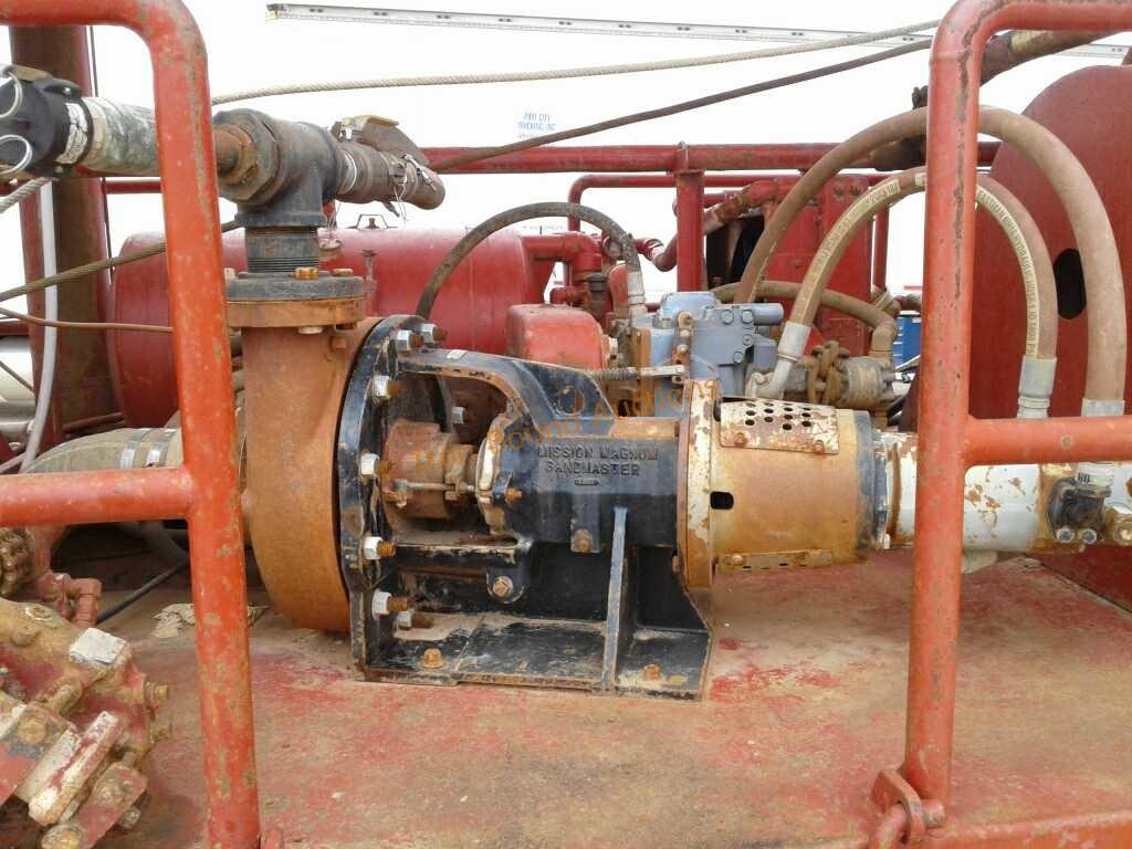 Sanderson Cyclone Drilling Rig TH100 with 300' of drilling pipe. Comes