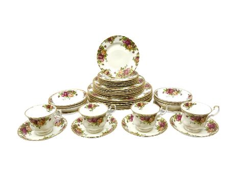 Royal Albert Old Country Roses pattern tea and dinner wares, comprising six dinner plates, six dessert plates, six bowls, six