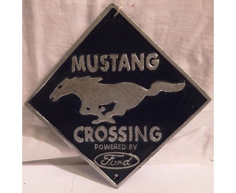 Cast iron Mustang Crossing plaque, W: 20 cm. P&amp;P Group 1 (£14+VAT for the first lot and £1+VAT for subsequent lots) 