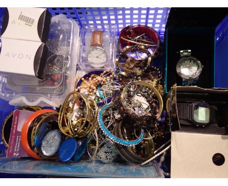Mixed costume jewellery and fashion wristwatches. P&amp;P Group 1 (£14+VAT for the first lot and £1+VAT for subsequent lots) 