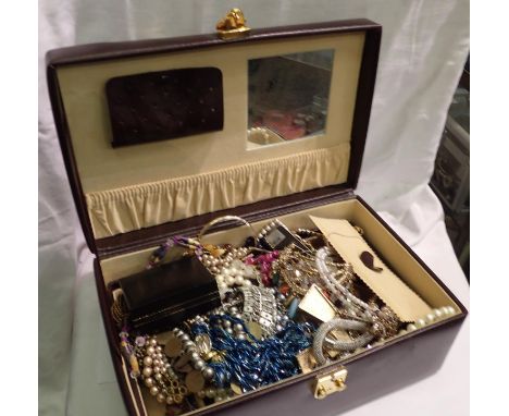 Jewellery box with mixed contents including some silver. P&amp;P Group 2 (£18+VAT for the first lot and £3+VAT for subsequent