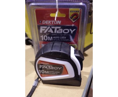 New and unused magnetic auto lock 10m tape measure. P&amp;P Group 1 (£14+VAT for the first lot and £1+VAT for subsequent lots