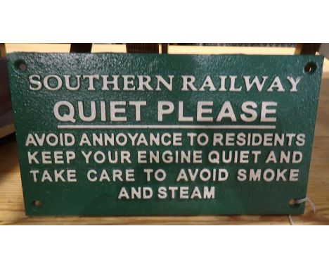 Southern Railway Quiet Please sign, W: 30 cm. P&amp;P Group 1 (£14+VAT for the first lot and £1+VAT for subsequent lots) 