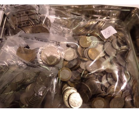 Collection of 20th century British and world coins. P&amp;P Group 2 (£18+VAT for the first lot and £3+VAT for subsequent lots