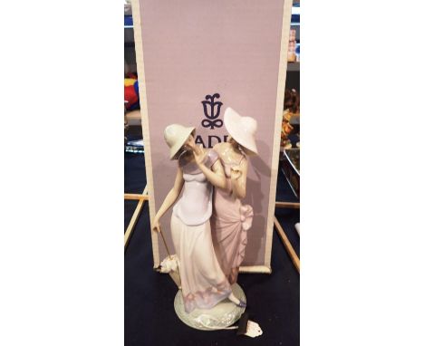 Boxed Lladro figurine, Charming Duet, damage to fingers, Apart from repaired damage to item, the item is in good condition. H