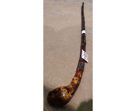 Short wooden shillelagh with silver collar, L: 80 cm. P&amp;P Group 2 (£18+VAT for the first lot and £3+VAT for subsequent lo