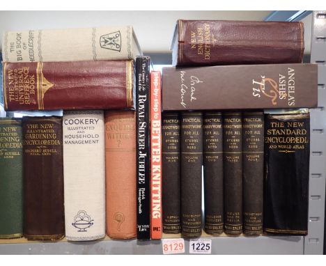 Mixed vintage books including Angela's Ashes two book set. P&amp;P Group 3 (£25+VAT for the first lot and £5+VAT for subseque