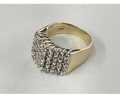 9ct gold ring set with 0.50ct of diamonds