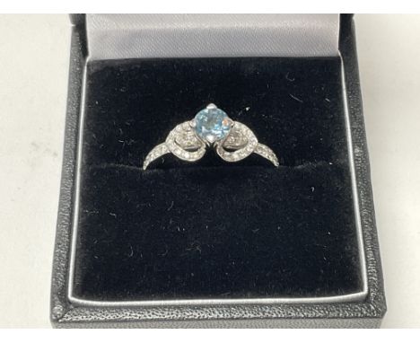 18ct aquamarine and diamond ring