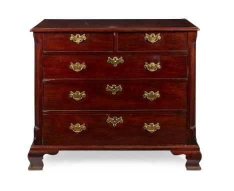 EARLY GEORGE III MAHOGANY CHEST OF DRAWERS 18TH CENTURY the top with a moulded edge above two short and three long graduated 