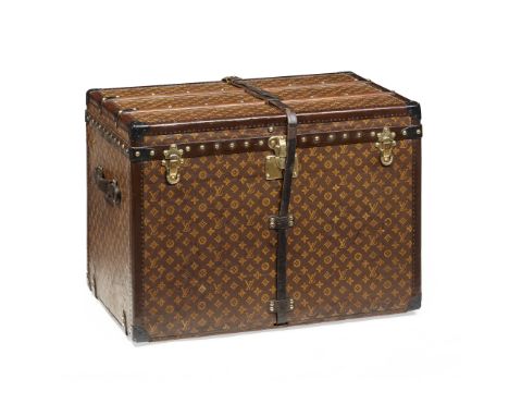 LOUIS VUITTON LARGE TRUNK EARLY 20TH CENTURY with double hat facility, in signature monogram leather outlined in leather with