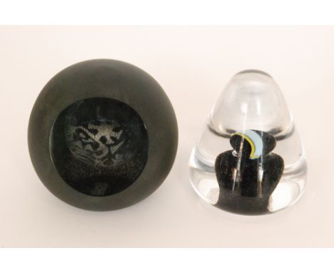 A contmeporary Susan Nixon studio glass paperweight for Dudley Glass Festival, of globular form with polished window with int