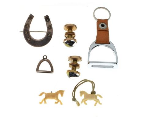 Assorted dress jewellery to include; a pair of novelty cufflinks decorated with Scottie terrier dogs, horseshoe brooch, two m