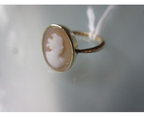 9ct Gold cameo portrait ring