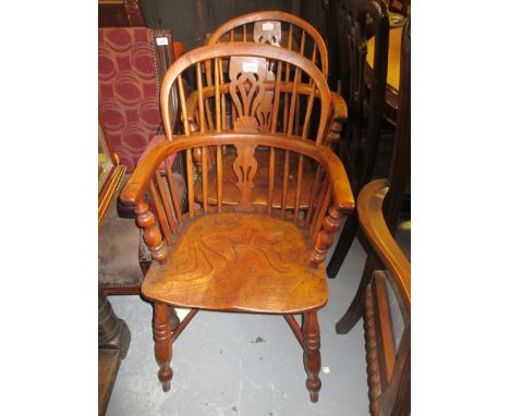 Pair of George III yew and elm Windsor armchairs with pierced splat and stick backs, above turned supports with crinoline str