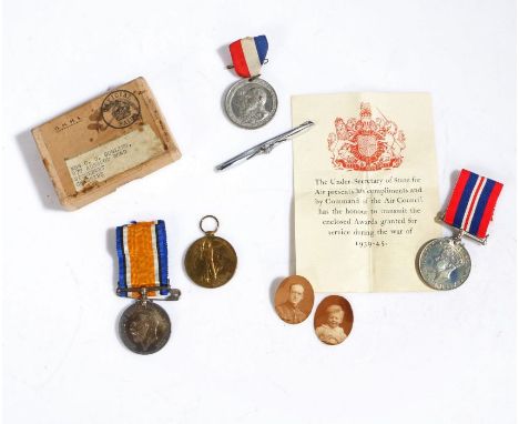 1914-1918 British War Medal (62392 PTE. E.J. GOSLING CHES. R.), together with a Victory Medal (78196 PTE. C.F. GOSLING WELSH 