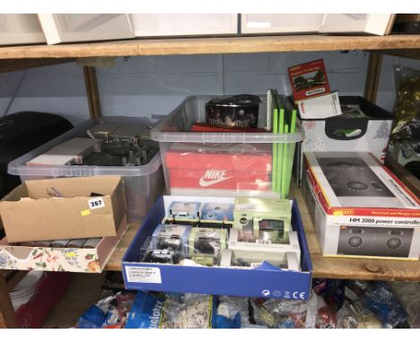Shelf of assorted Hornby railway items