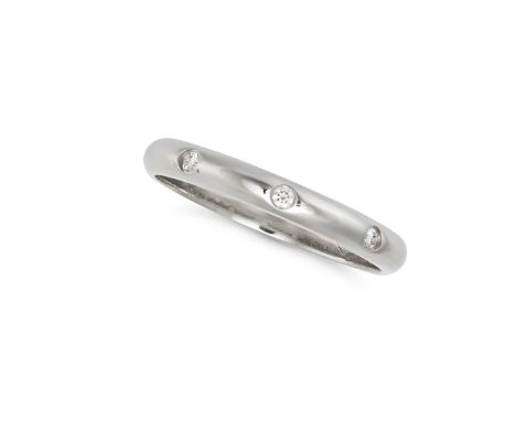 NO RESERVE - CARTIER, A DIAMOND WEDDING BAND in platinum, the band set with three round brilliant cut diamonds, Cartier maker
