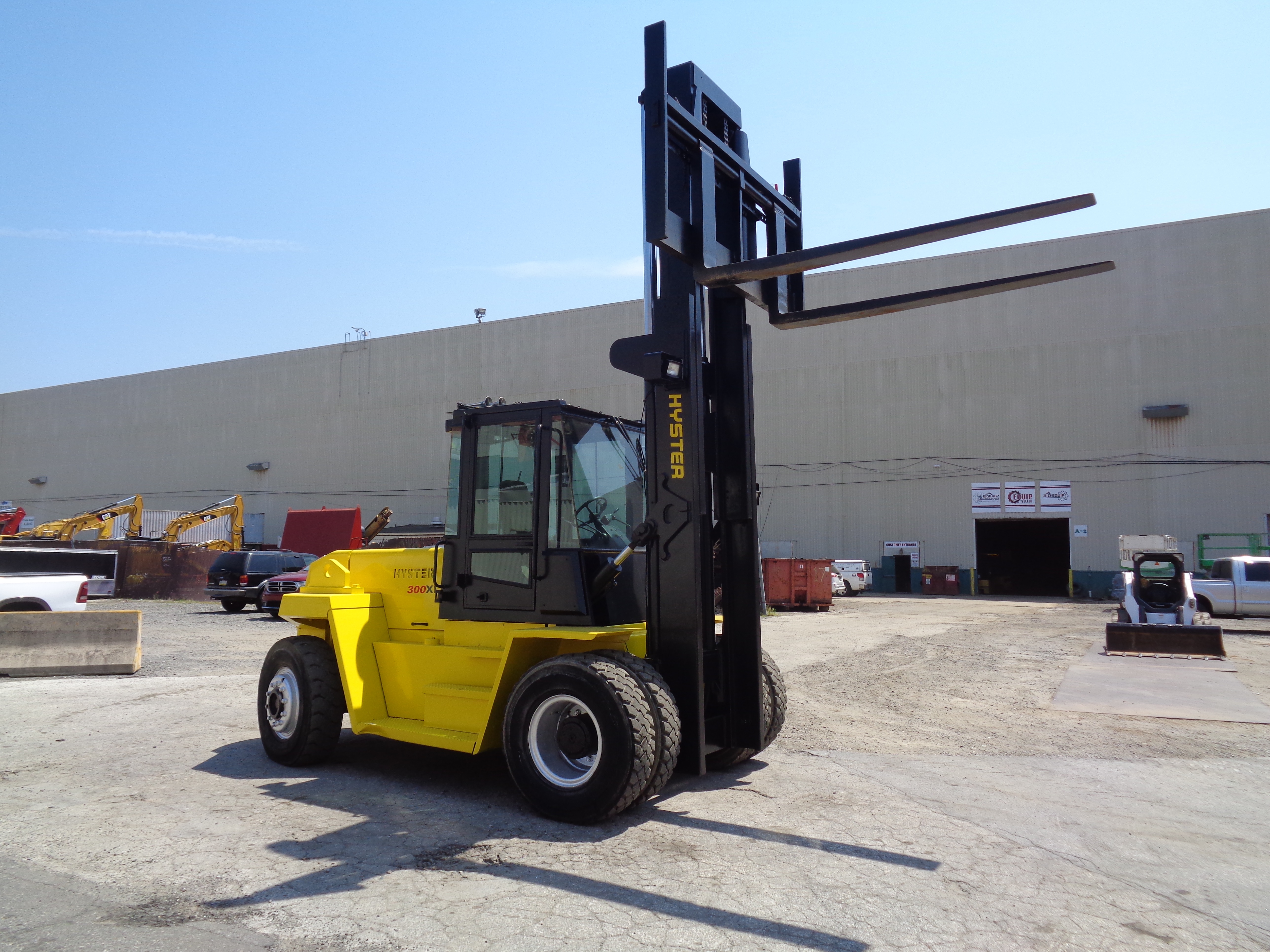 Make: Hyster Model: H300XL SN:D109D02450V Hours: 522 Max Lift:30,000lb ...