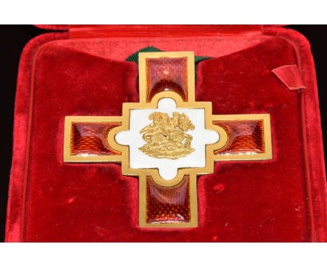 A 14ct gold Elkington and Co pendant/ medallion set with enamel in original fitted box, believed to related to the Oratory Ca
