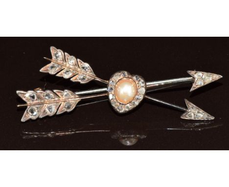 Victorian brooch in the form of two arrows and a heart, set with rose cut diamonds and a natural pearl, 6.3g, 5.2cm