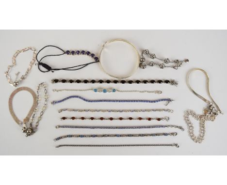 Sixteen silver bracelets including bangle, opal, tanzanite, etc&nbsp;