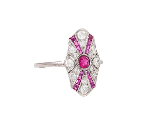 Art Déco Ring mit Rubinen und Diamanten von zus. ca. 0,3 ct, Rubine tlw. synthetisch, WG 18K und Platin, 2,6 gr, RW: 48, 1920