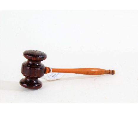 19th Century turned auctioneer's gavel, 18cm long&nbsp;
