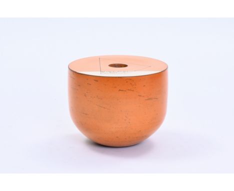 Tjok Dessauvage (1948): Untitled, polychrome glazed and engraved terracottaH 11,5 cm - Dia.: 14,5 cm  Tjok Dessauvage (Izegem