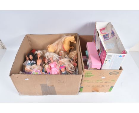 A COLLECTION OF UNBOXED ASSORTED MODERN MATTEL BARBIE, HASBRO SINDY, DISNEY AND OTHER DOLLS, CLOTHING &amp; ACCESSORIES, asso