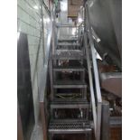 s/s elevated platform with stairs