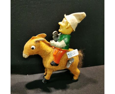 VINTAGE WIND UP TOY