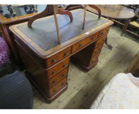 A late Victorian twin pedestal mahogany desk, with green leather inset topADDITIONAL INFORMATION/CONDITION REPORTDimensions h