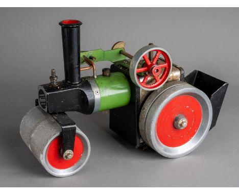 Toy Models: a boxed vintage Mamod steam roller S.R.1, in original box wear to both commensurate with age and use, box worn 