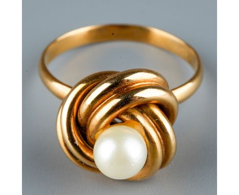 A yellow gold and cultured pearl ring, set with a 5mm pearl in a knot mount, size L1/2, continental control marks to outer sh